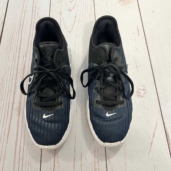 Nike - Kids Navy & Black Basketball Shoes - Size 2Y - Picture 1 of 6